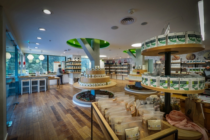 Прекрасный дизайн интерьера магазина лечебных трав Bara Herbs в Израиле