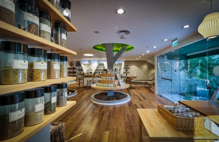 Замечательный дизайн интерьера магазина лечебных трав Bara Herbs в Израиле