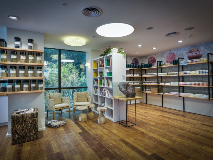 Уникальный дизайн интерьера магазина лечебных трав Bara Herbs в Израиле
