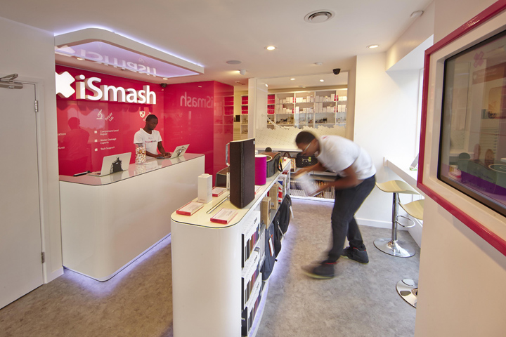 Сервисный центр по настройке и ремонту смартфонов «iSmash» в Лондоне