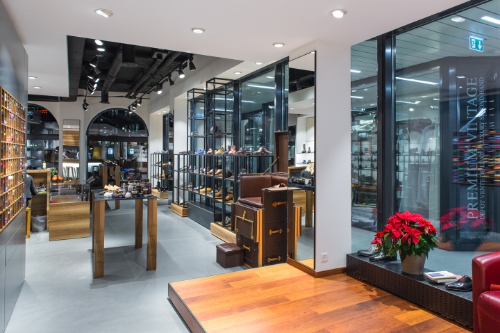 Красочный интерьер магазина обуви BROGUE в Швейцарии