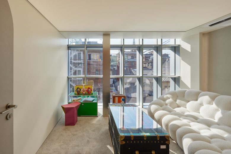 Большой белый диван Yongsan Francoreen HQ