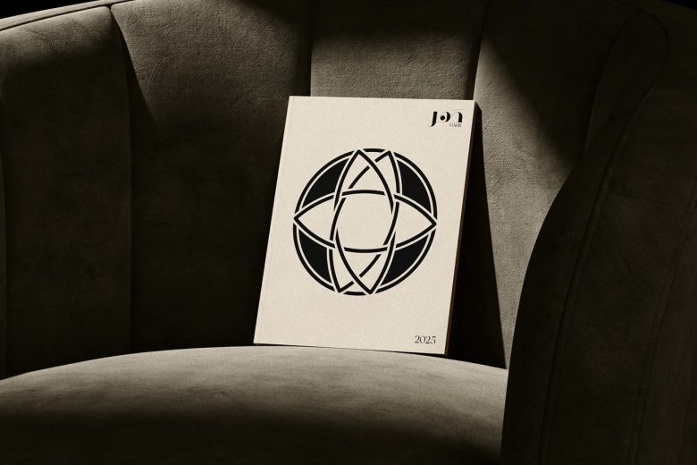 Брендбук DAHR С логотипом И Символом 2025