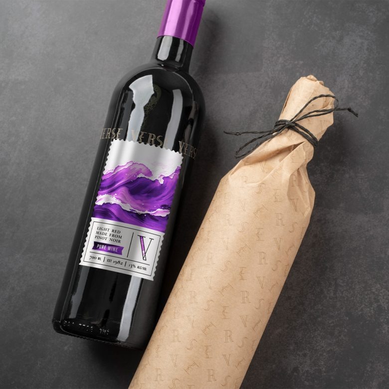 Бутылка красного вина с упаковкой и бумажным тубусом Verse Wine