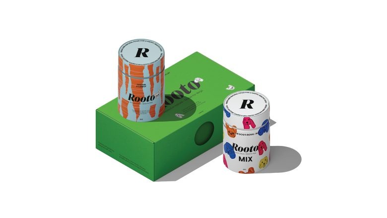 Две баночки продукции на упаковке Rooto