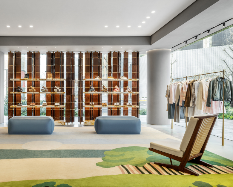 Фасад магазина Casa LOEWE