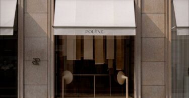 Фасад магазина POLÈNE