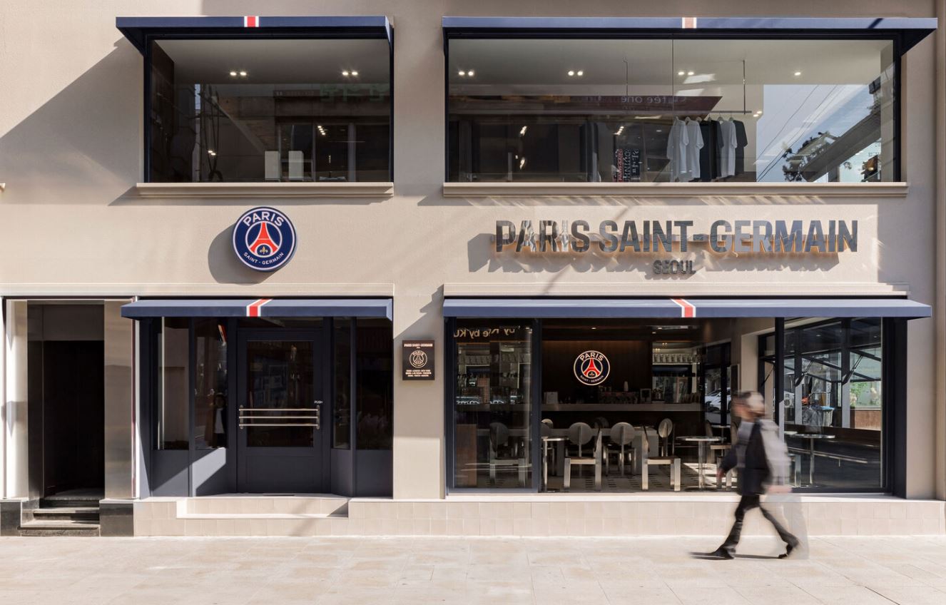 Фасад магазина Paris Saint-Germain