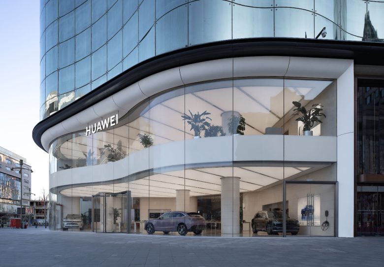 Флагманский магазин Huawei от Superimpose Architecture