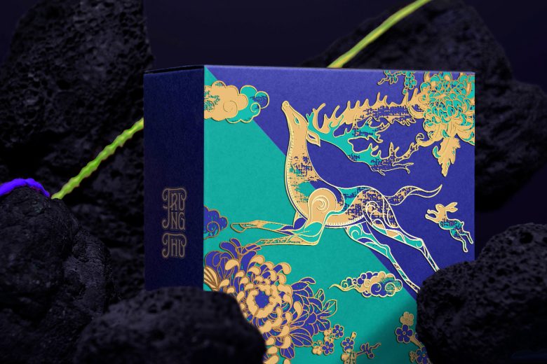 Коробка лунных пряников бирюзовая с оленем Tu Binh Mooncakes