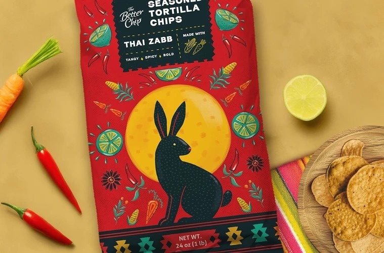 Крупный план упаковки с кроликом The Better Chip