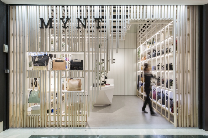 Вход в магазин Mynt flagship в Барселоне