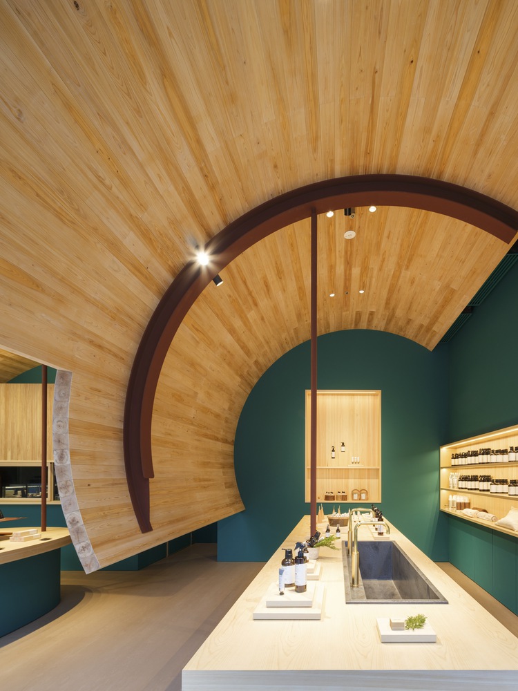 Tree Store в Токио