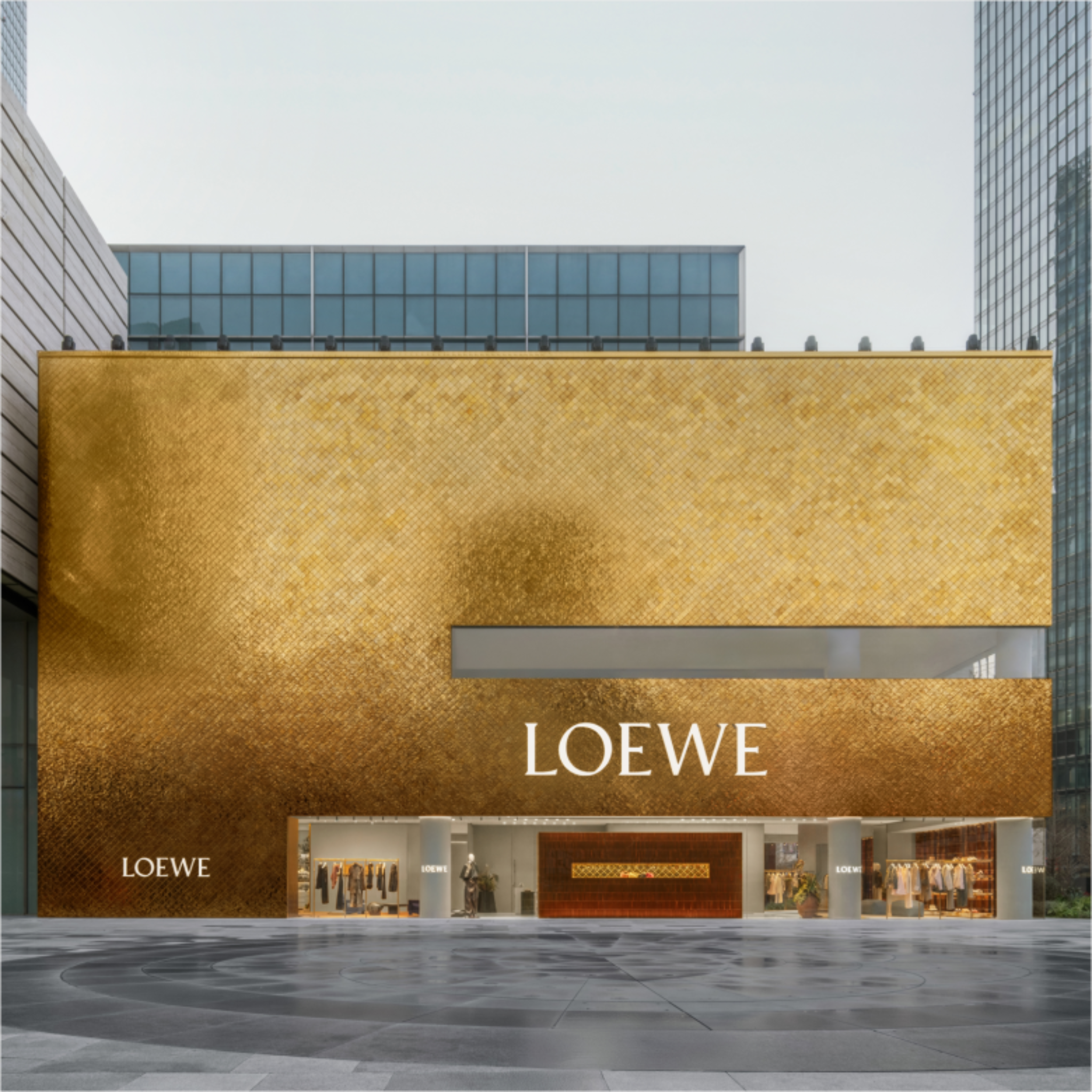 Вид на магазин Casa LOEWE
