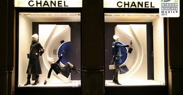 Интерьер магазина Chanel