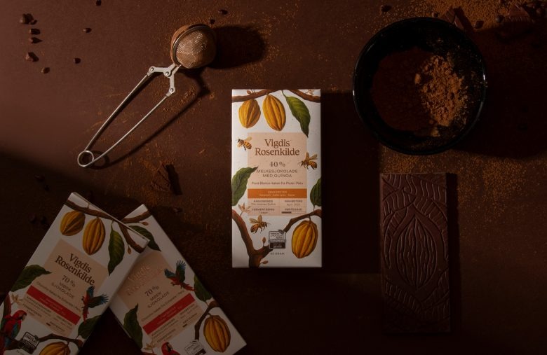 Плитка шоколада с какао и ингредиентами Vigdis Rosenkilde