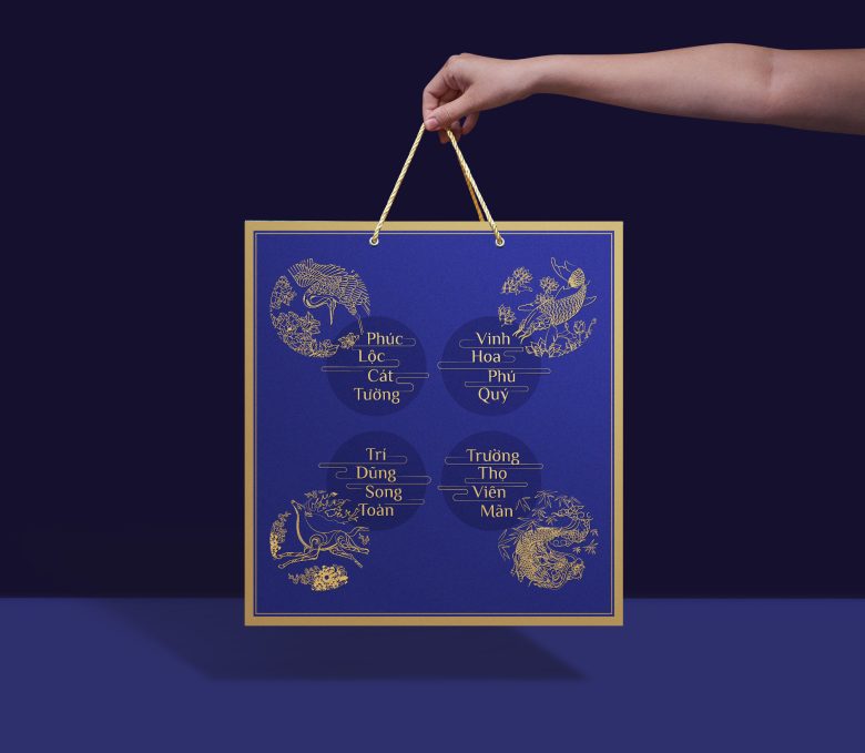 Подарочный пакет для лунных пряников с золотым рисунком Tu Binh Mooncakes