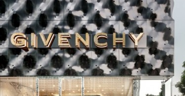Экстерьер магазина Givenchy flagship в Южной Корее
