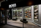 Изумительные модели бренда Hugo Boss на выставке Windows 2015 Spring