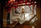 Точная визуализация весенне-летней коллекции Polo в витрине парижского бутика Ralph Lauren