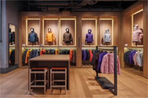 Стеллажи с одеждой Arc'teryx