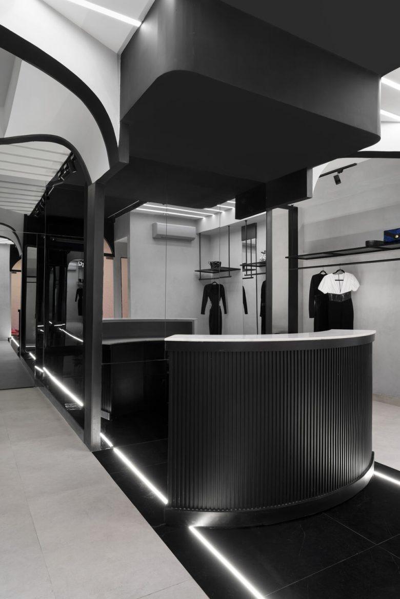 Стойка ресепшн Sameer Madan flagship store