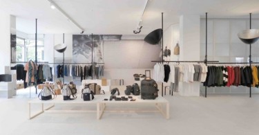 В Цюрихе новый магазин галантереи QWSTION в бизнес – центре Domahaus