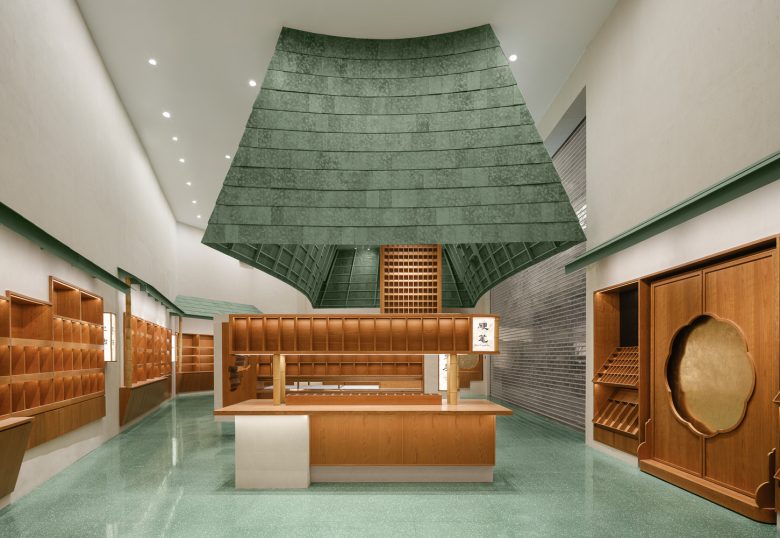 Центральная стойка магазина XIEZI Общий вид