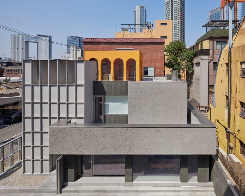 Вид сверху на здание Yongsan Francoreen HQ