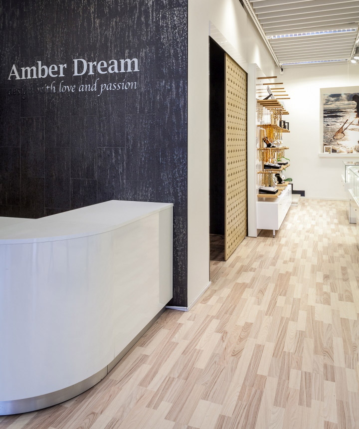 Дизайн интерьера бутика ювелирных украшений Amber Dream в Финляндии
