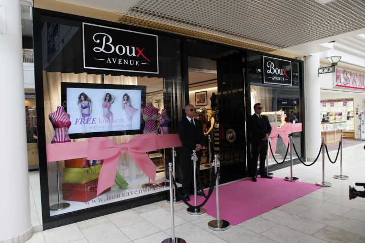 Стильный дизайн магазина женского белья Boux Avenue lingerie