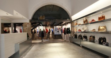Интерьер бутика мужской и женской одежды бренда Parronchi, Гроссето, Италия