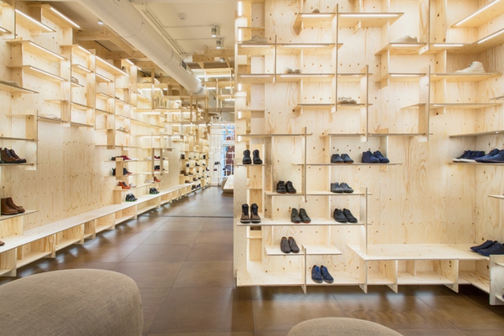 Чудесный дизайн интерьера обувного бутика бренда Camper в Милане