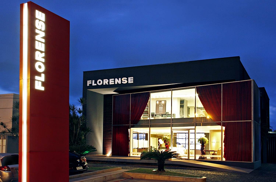 Оформление магазина мебели Florense в Сент-Луисе