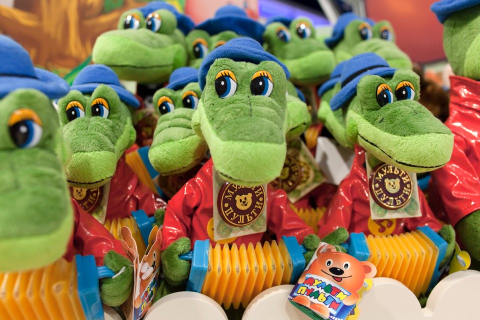 Мягкие игрушки Крокодил Гена в «Детском мире» в Москве