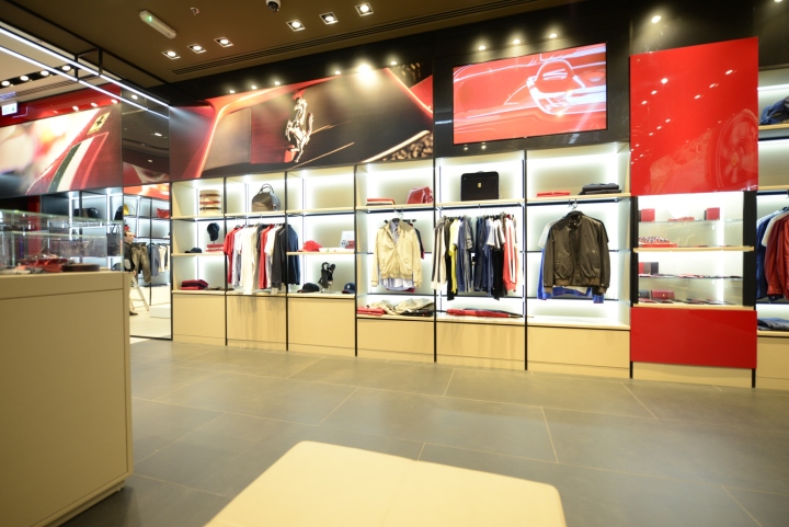 Дизайн фирменного магазина Ferrari  - фото 2