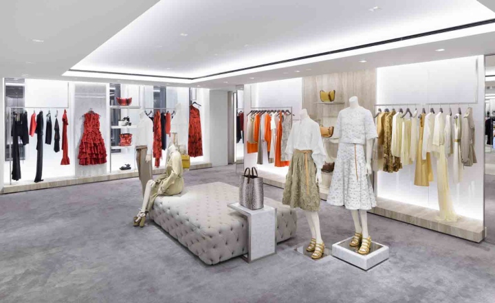 Дизайн манекенов в магазине модной одежды от Michael Kors. Фото 2
