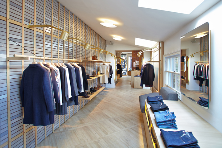 Дизайн магазина мужской одежды A.P.C.