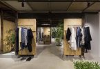 По-японски сдержанный дизайн магазина винтажной одежды в Сайтаме