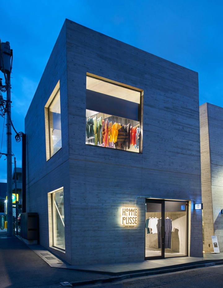 Дизайн проект магазина одежды в Токио: фасад магазина