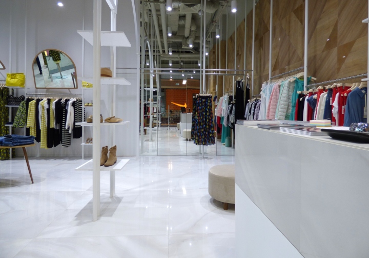 Дизайн-проект магазина женской одежды в Бургасе. Кассовая зона
