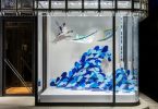«Жидкий» дизайн витрины магазина от французской художницы
