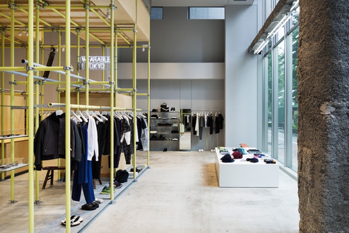 Дизайн магазина одежды En Route в Японии