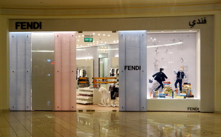 Чудесный магазин детской одежды Fendi в Катаре