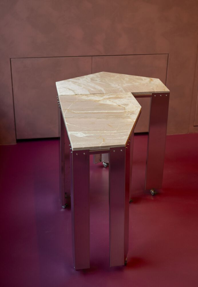 фигурные раздвижные столы Ibraaz Art Space