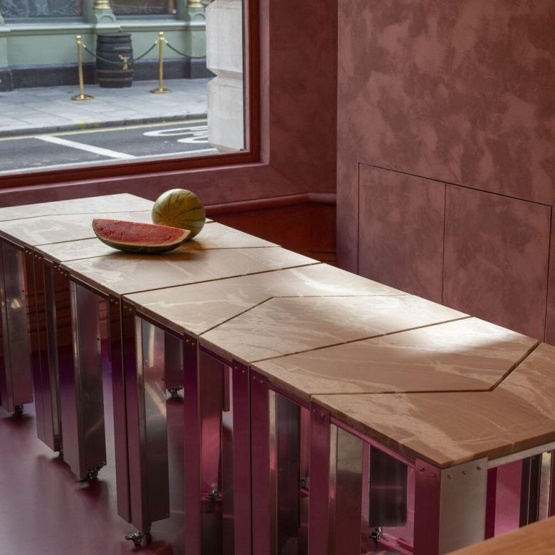 фигурные столы и окно_вблизи Ibraaz Art Space