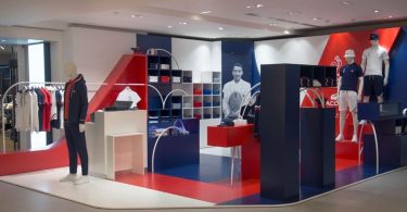 Олимпийский стиль: новый французский магазин Lacoste