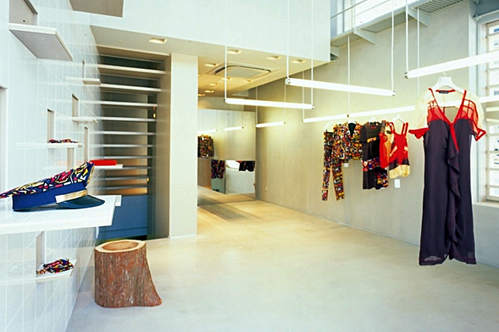 Дизайн интерьера магазина Alexandre Herchcovitch от Studio Arthur Casas в Японии