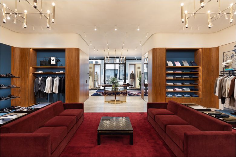 Зона с диванами Brioni store