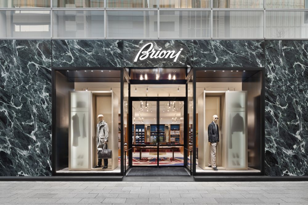 Магазин входная зона Brioni store